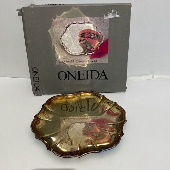 Oneida Scalloped Buffet Platter Oval Chippendale Sandwich Tray 11" - Picture 1 of 5